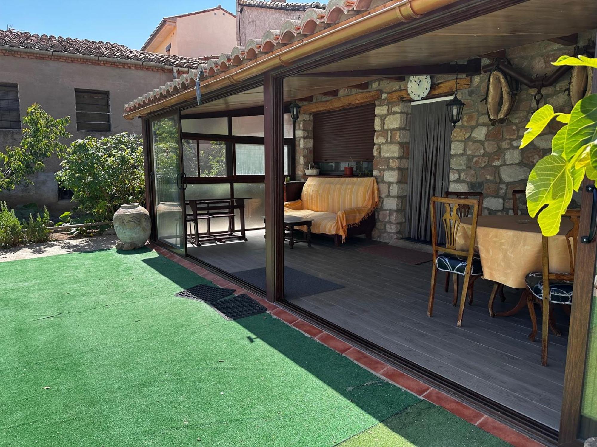 Los Aladros Holiday home La Puebla De Valverde